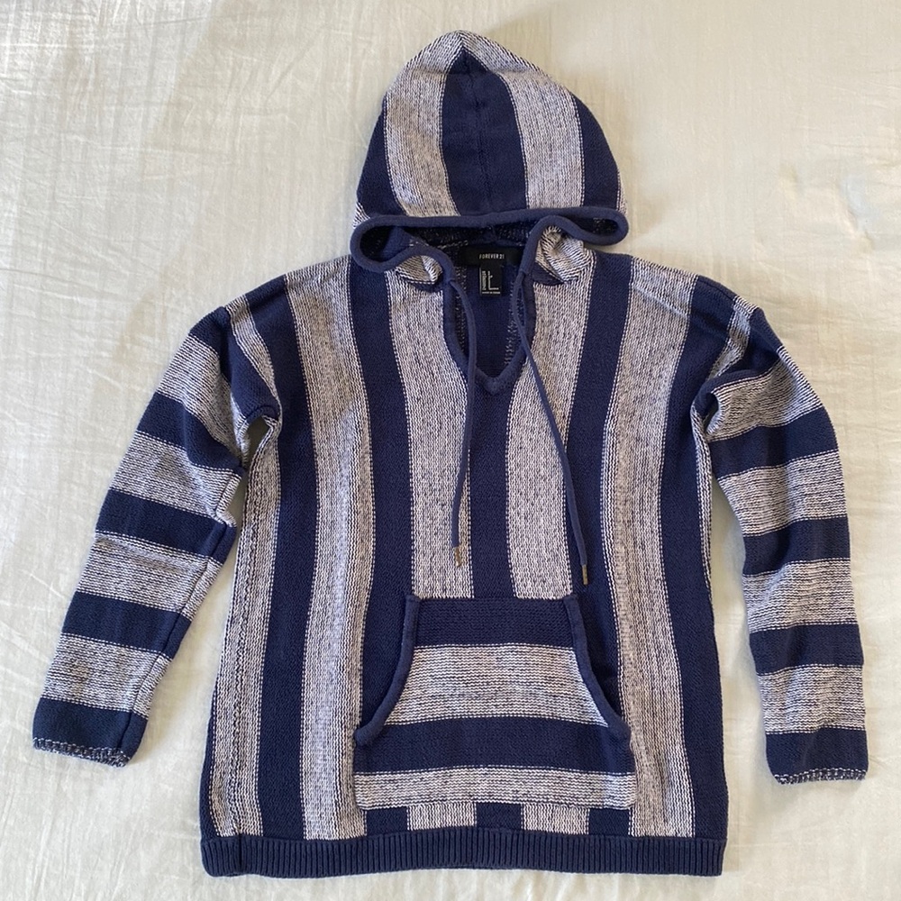 Forever 21 Sweater Hoodie Baja Hoodie Style in Navy and White size S